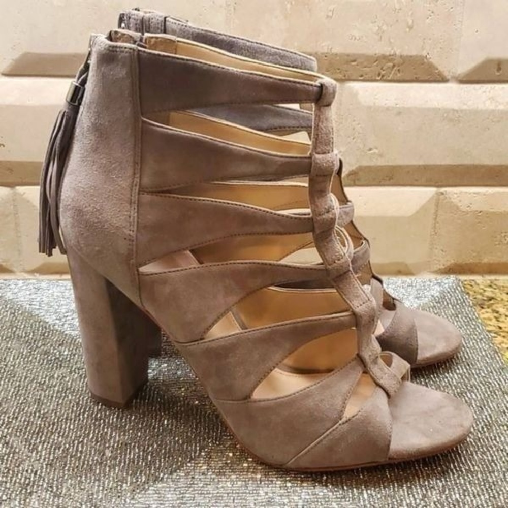 Marc Fisher Gladiator Block Heel Sandals – Suede Grey/Nude – Size 6
